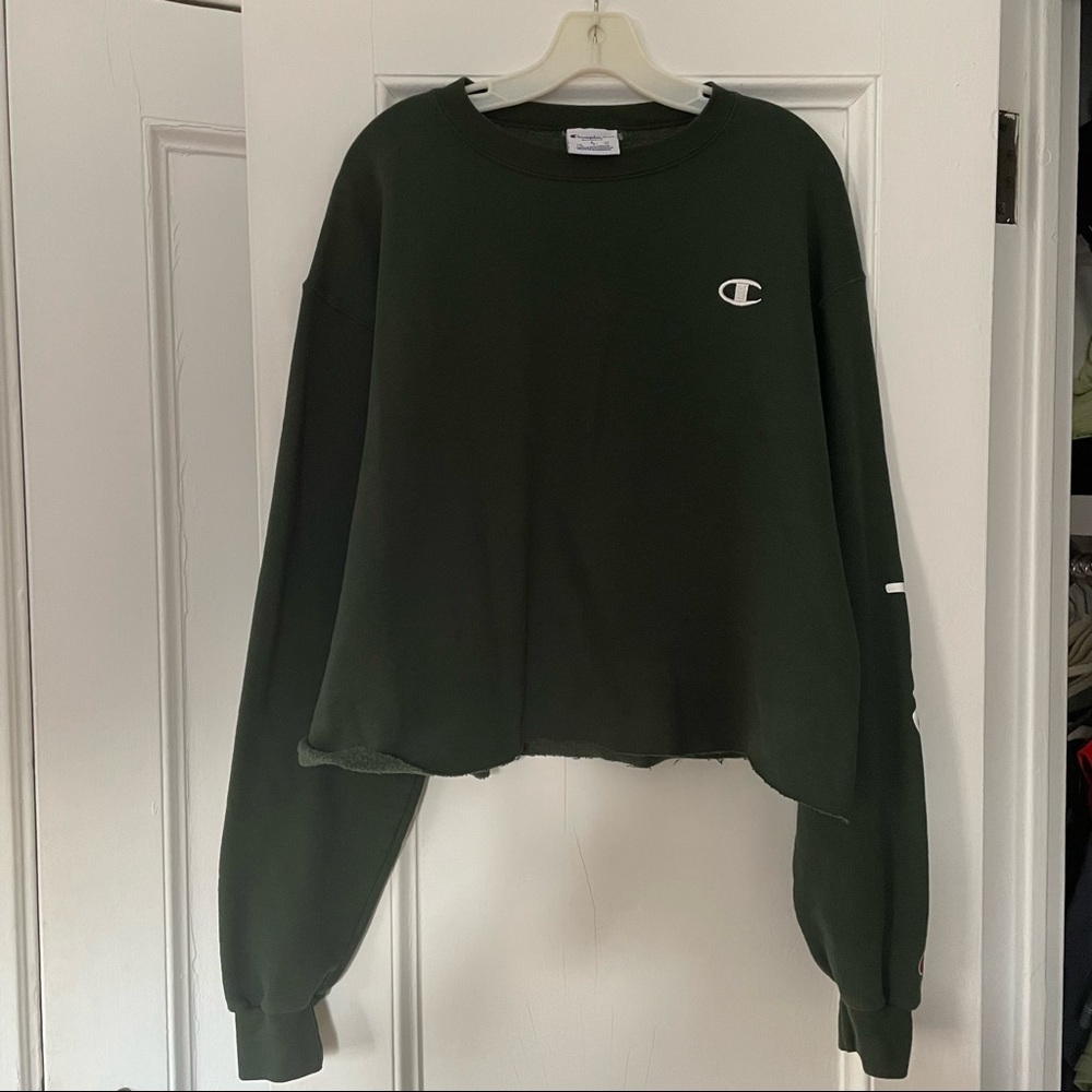Champion Cropped Cut Off Crew